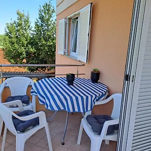 https://apartman-valbandon-fazana-52212.in-istria.net