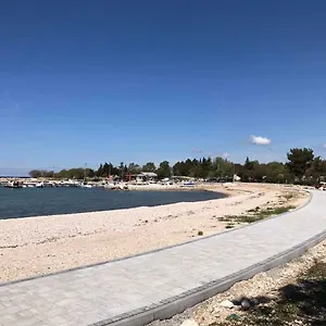 https://lavanda-haus.in-istria.net
