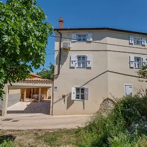https://mediterranes-ferienhaus-m-terrasse.primorje-gorskikotar.com